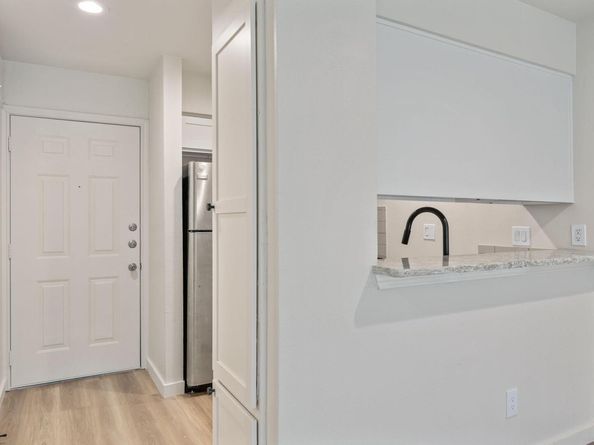 3819 Southway DR 207, Austin TX 78704