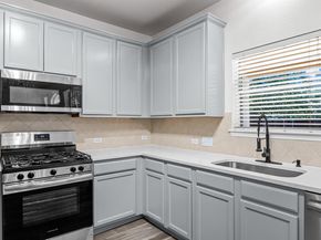 10208 Laredo DR 105, Austin TX 78748