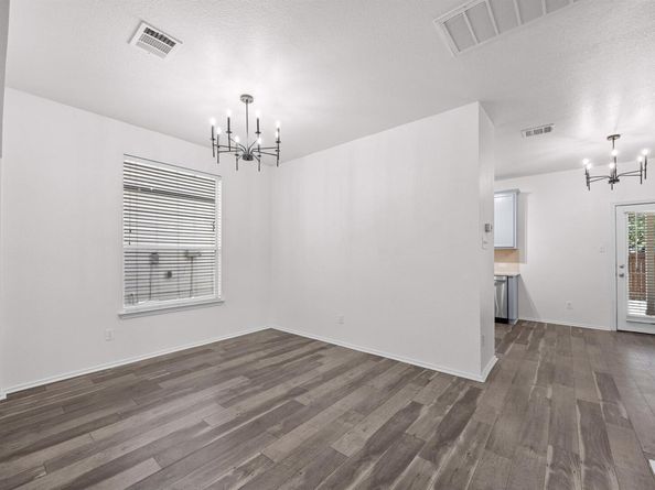 10208 Laredo DR 105, Austin TX 78748