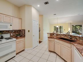 6816 Bancroft Woods DR, Austin TX 78729