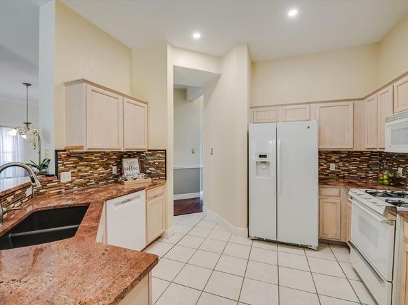 6816 Bancroft Woods DR, Austin TX 78729