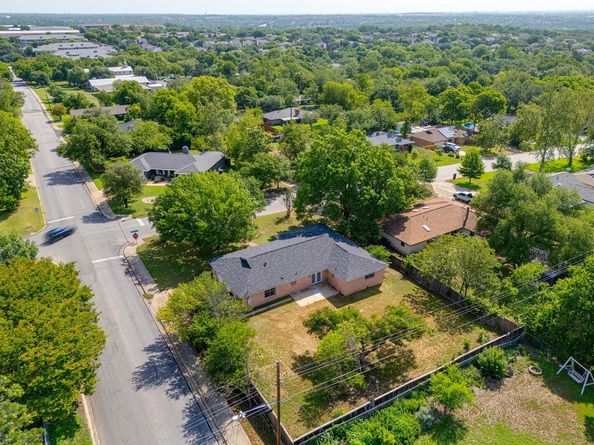 1001 E Applegate DR, Austin TX 78753