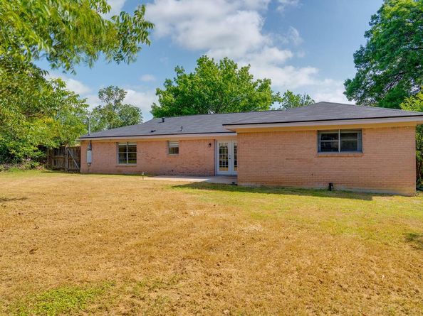 1001 E Applegate DR, Austin TX 78753