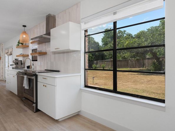 1001 E Applegate DR, Austin TX 78753