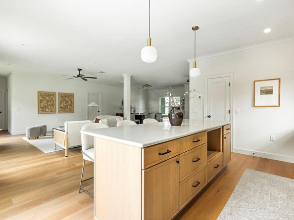 6100 Smith Oak TRL, Austin TX 78749