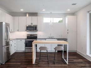 4704 Sunset TRL 1201, Austin TX 78745