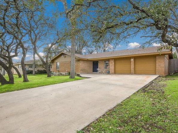 5704 Parkwood DR, Austin TX 78735