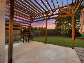 8701 Meridian Oak LN, Austin TX 78744