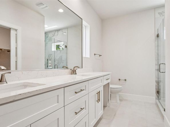 102 W Fawnridge DR, Austin TX 78753
