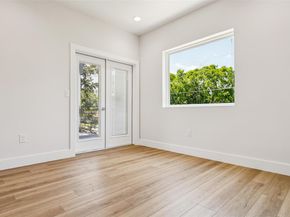 102 W Fawnridge DR, Austin TX 78753