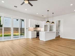 102 W Fawnridge DR, Austin TX 78753