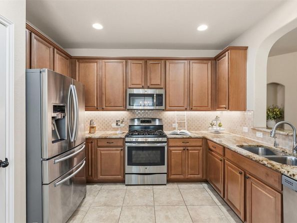 109 Briar Park DR, Georgetown TX 78626