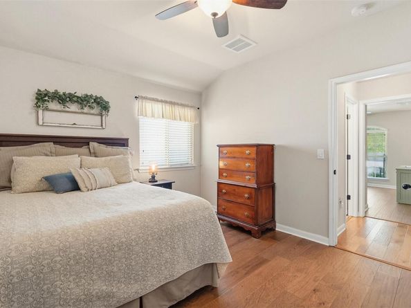 109 Briar Park DR, Georgetown TX 78626