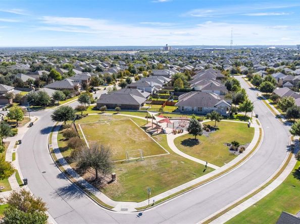 109 Briar Park DR, Georgetown TX 78626