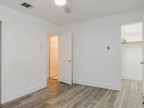 9513 Linkmeadow Dr, Austin TX 78748