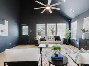 9513 Linkmeadow Dr, Austin TX 78748