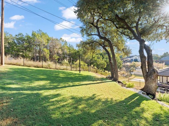 418 N Summit Ridge DR N, Lago Vista TX 78645