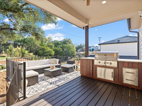 418 N Summit Ridge DR N, Lago Vista TX 78645