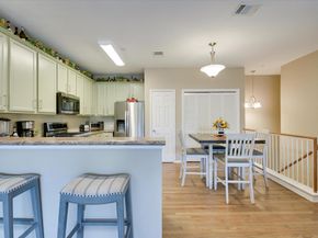 9201 Brodie LN 1501, Austin TX 78748