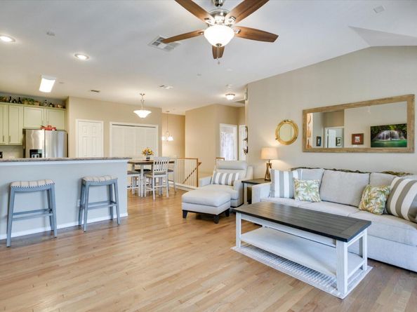 9201 Brodie LN 1501, Austin TX 78748