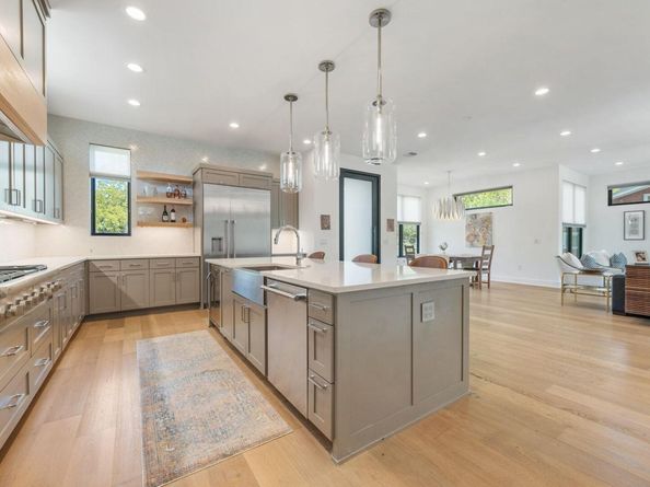2019 Brentwood ST, Austin TX 78757