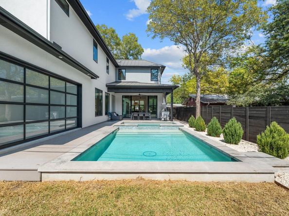2019 Brentwood ST, Austin TX 78757