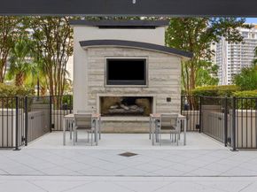 360 Nueces ST 3202, Austin TX 78701