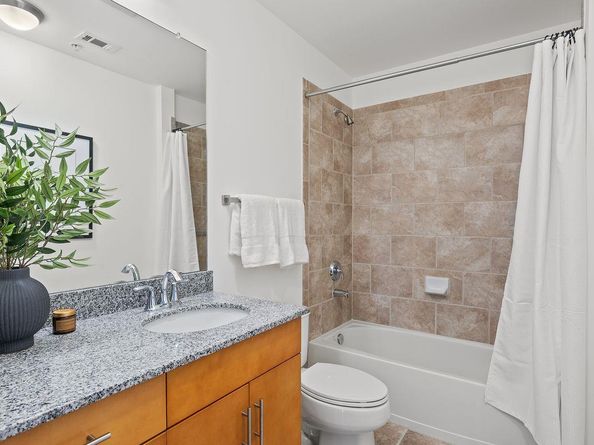 360 Nueces ST 3202, Austin TX 78701