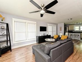 1906 E 21st ST, Austin TX 78722