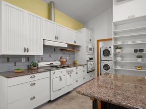 913 Taulbee LN, Austin TX 78757