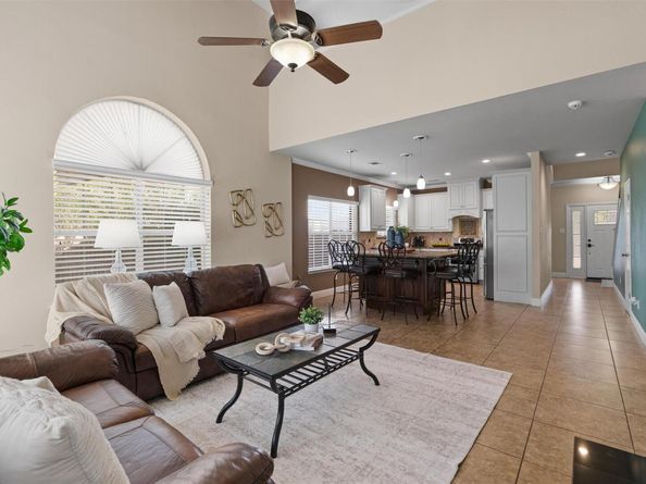 2910 S Phoenix CV, Round Rock TX 78665