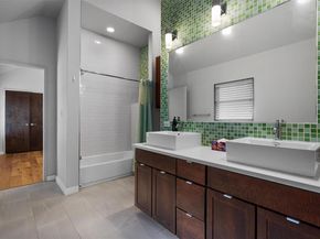2207 New York Ave, Austin TX 78702
