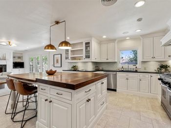 4607 Balcones DR