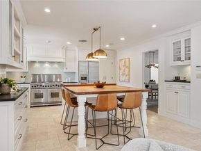4607 Balcones DR, Austin TX 78731