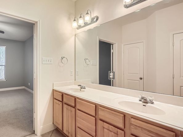 2210 Onion Creek PKWY 503, Austin TX 78747