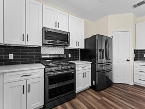 2015 Angelique CT, Leander TX 78641