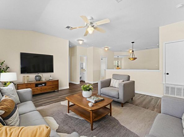 2015 Angelique CT, Leander TX 78641