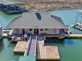 401 Austin Heights RD, Lakeway TX 78738