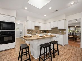 907 Vanguard ST, Lakeway TX 78734