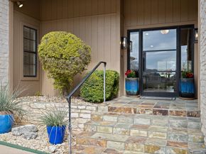 907 Vanguard ST, Lakeway TX 78734