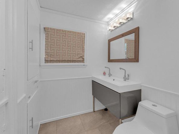 1224 Corona DR, Austin TX 78723