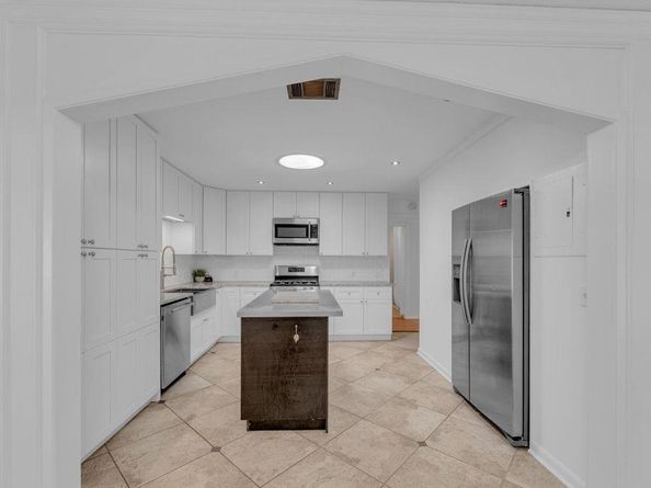 1224 Corona DR, Austin TX 78723