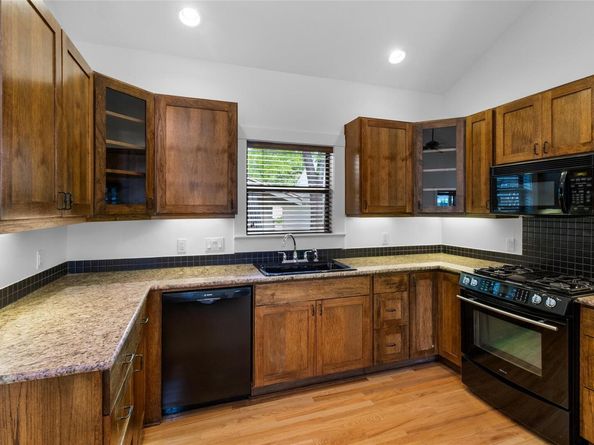 2105 Brackenridge ST, Austin TX 78704