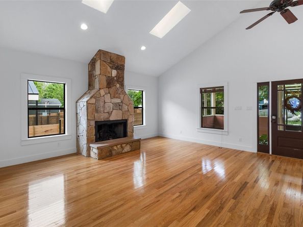 2105 Brackenridge ST, Austin TX 78704