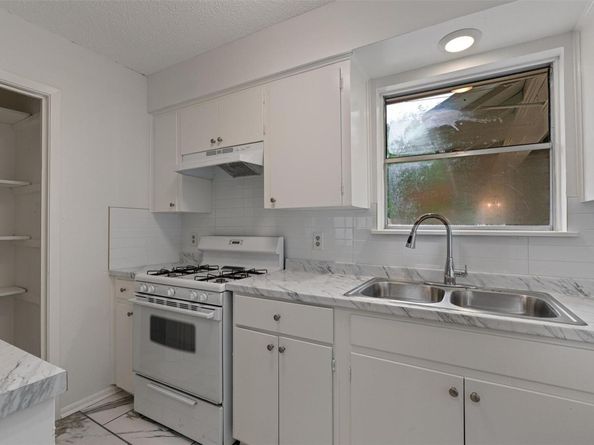 2616 & 2618 Audubon PL, Austin TX 78741