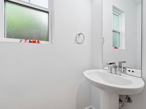 105 Elkhart ST 3, Austin TX 78702
