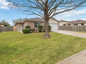 18320 Maxa DR, Manor TX 78653