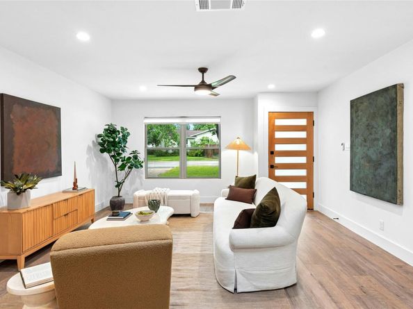 8601 Winding WALK, Austin TX 78757