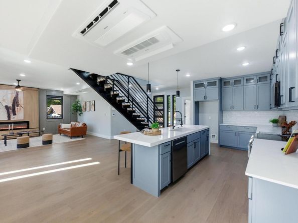 4803 Philco DR, Austin TX 78745