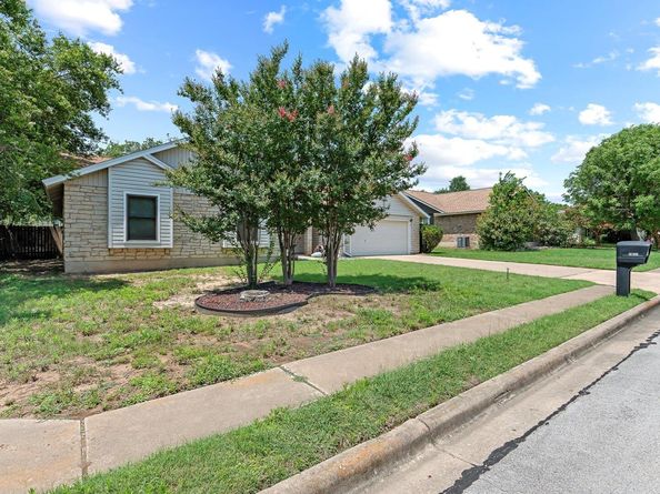 1011 Ramble Creek DR, Pflugerville TX 78660